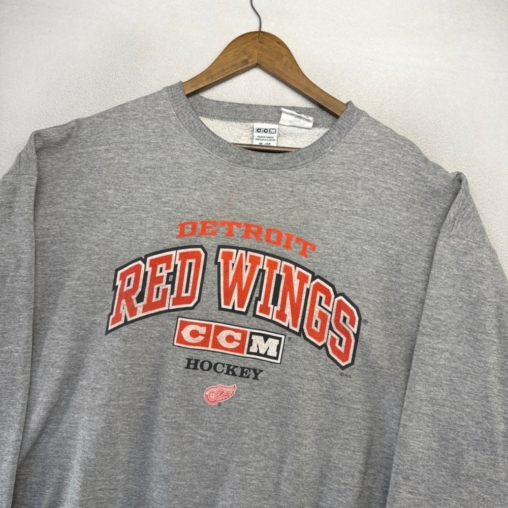 Vintage Detroit Red Wings Sweatshirt men's XL Gray Center Ice Hockey Faded y2k
